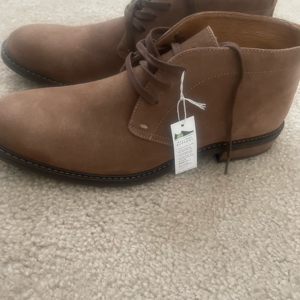 Vionic Chukka Boot - Picture 2 of 6